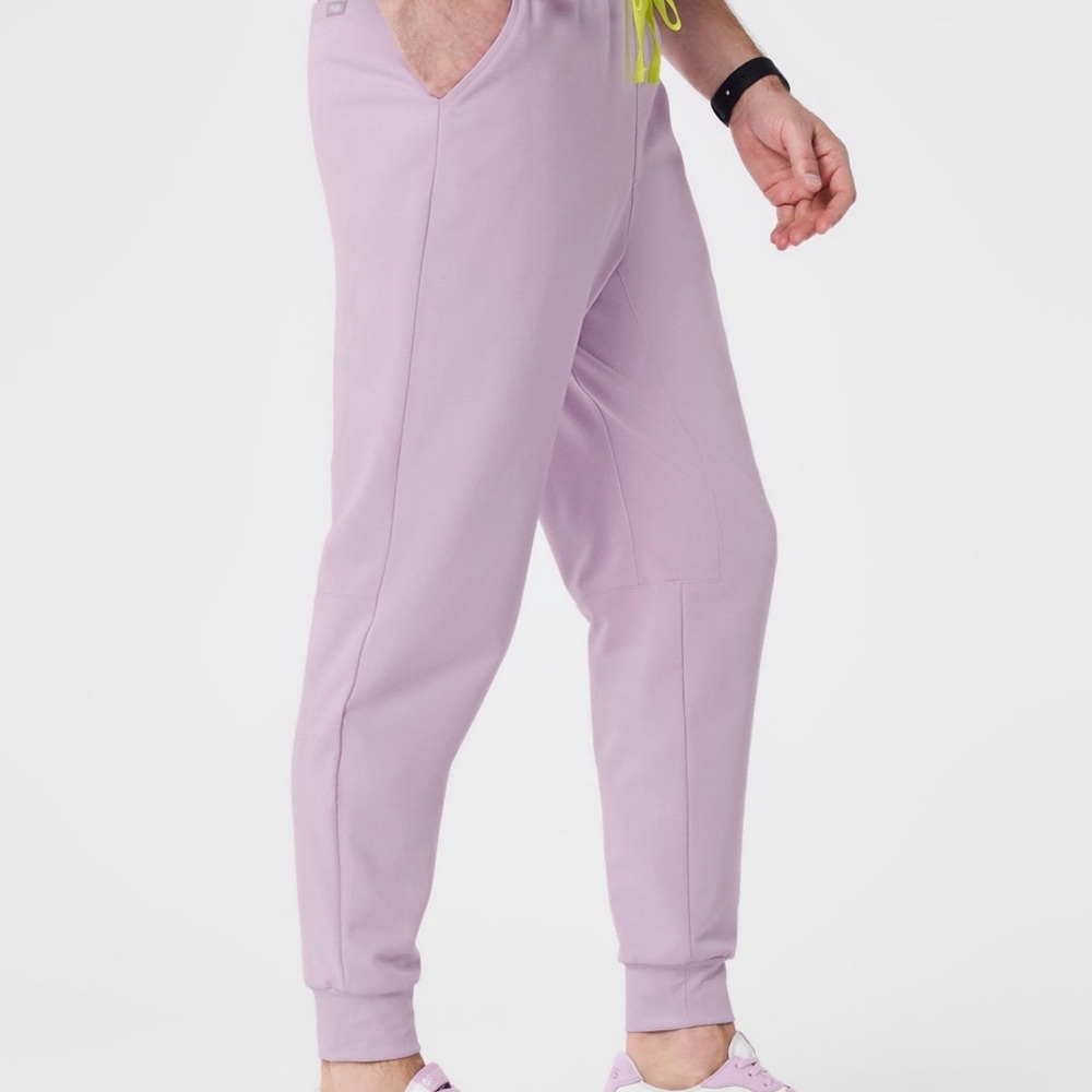 Figs scrub joggers in lavender haze.